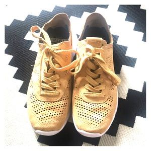 New Balance sneakers size 8.5